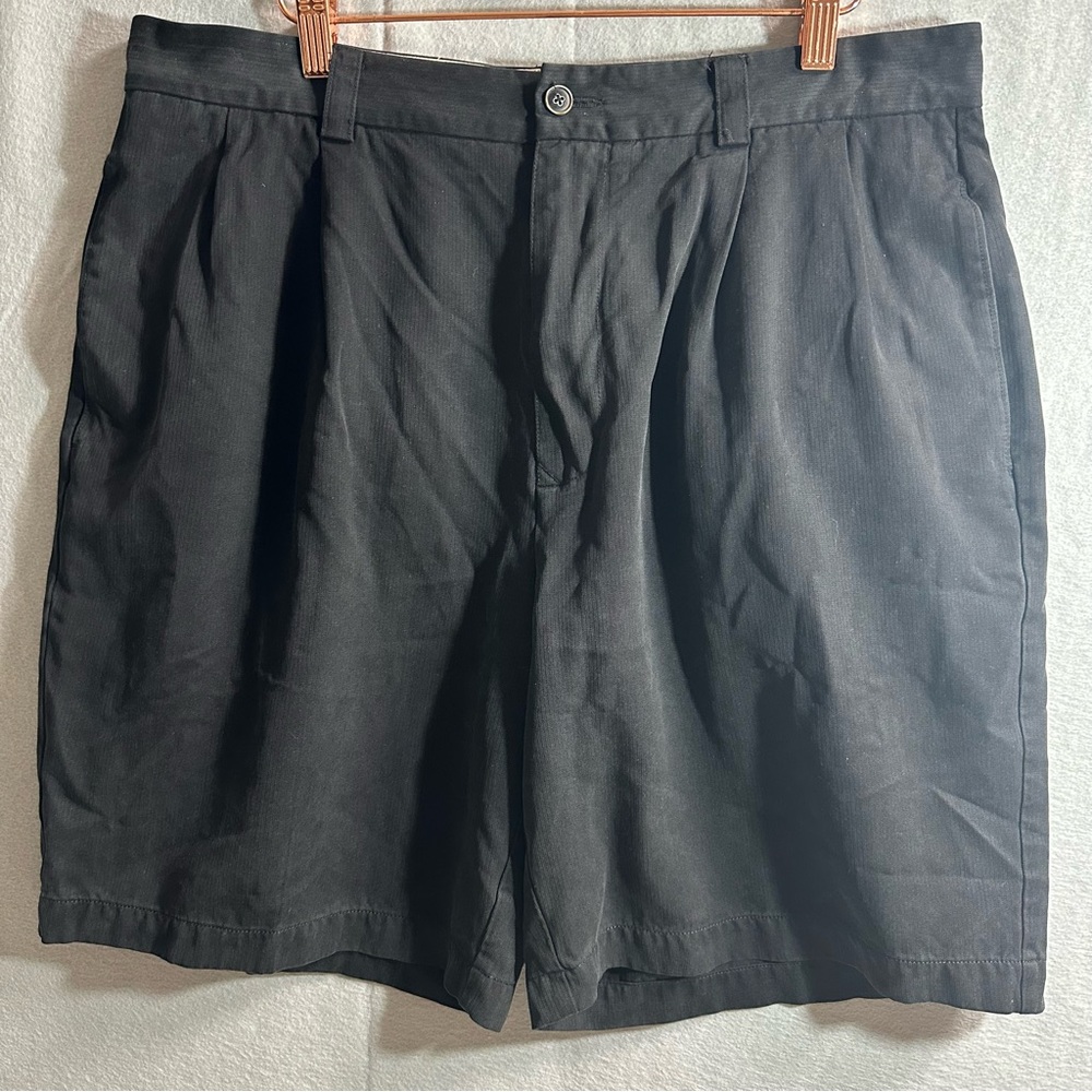 Tommy Bahama Silk Blend Shorts Mens 35 Black Pleated Chino Lightweight Summer
